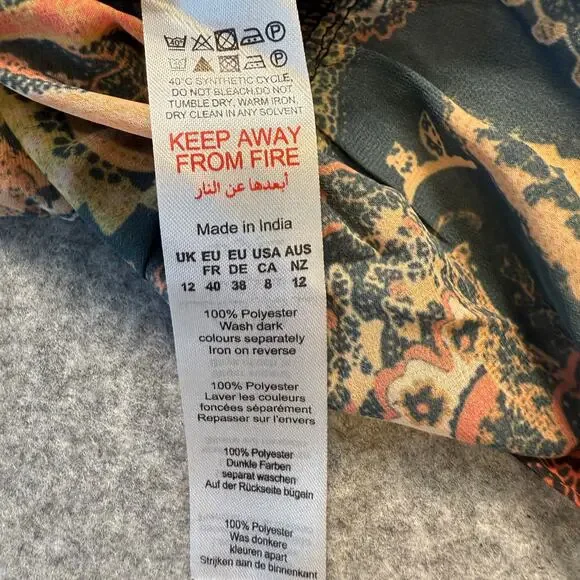 Women's Nasty Gal SHEER Black Paisley Ruffle Hem Shorts Size 8 NEW - Picture 4 of 7